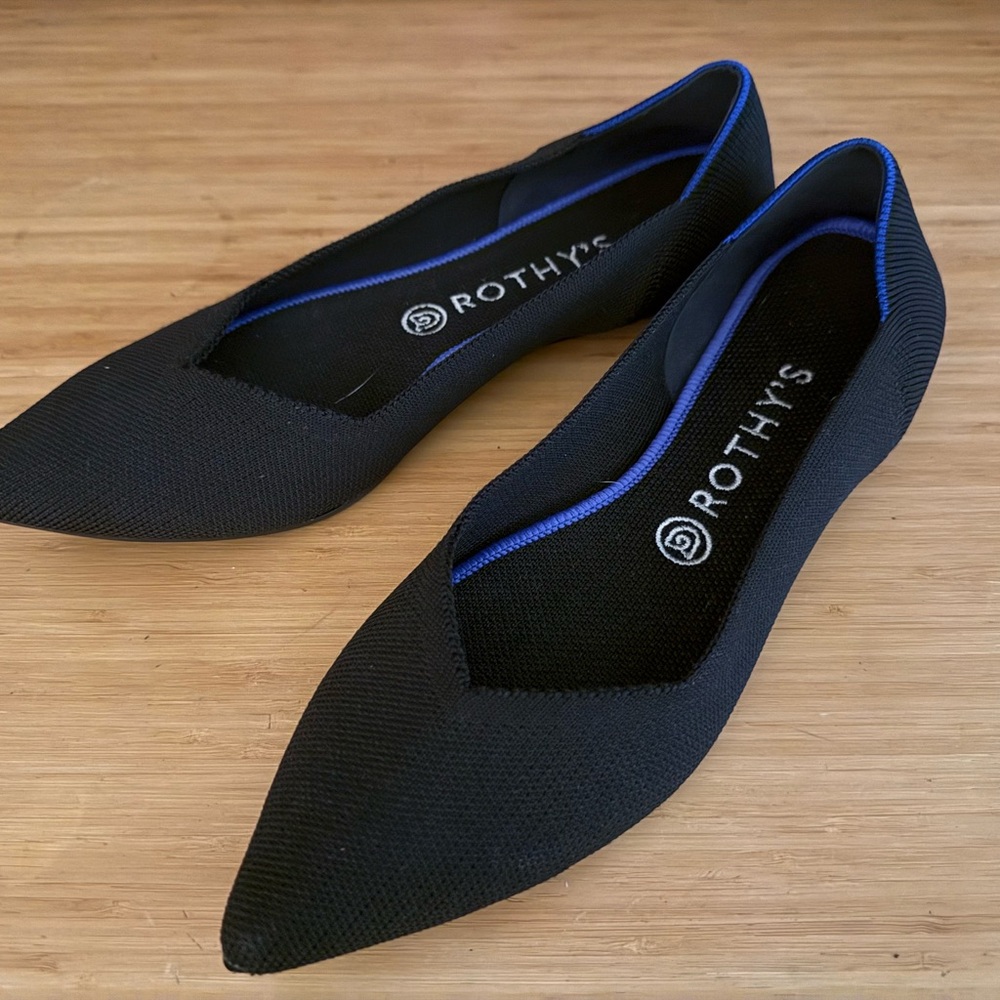 Rothy's Black Pointed Knit Flats with Blue Trim
